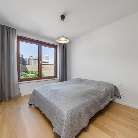 Апартаменти Zwirn Design Near Nivy Station & Downtown *