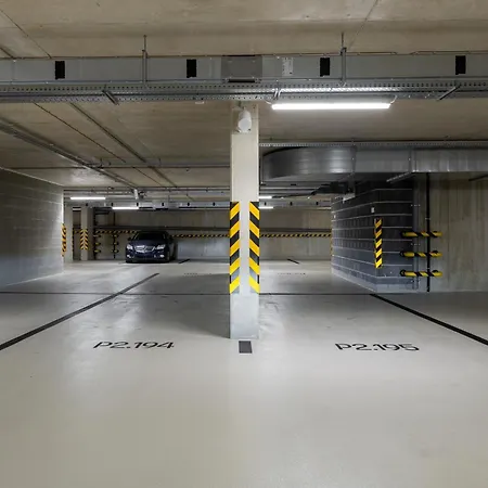 Zwirn Design Near Nivy Station & Downtown Pressburg