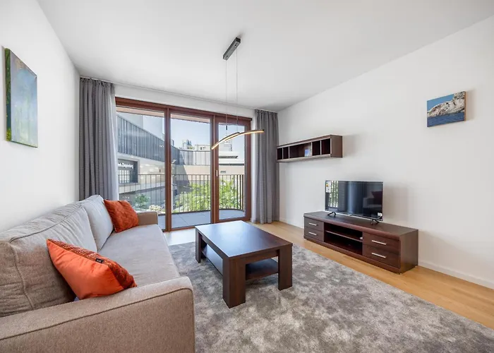 Zwirn Design Near Nivy Station & Downtown Appartement