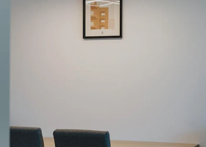 Zwirn Design Near Nivy Station & Downtown Appartement