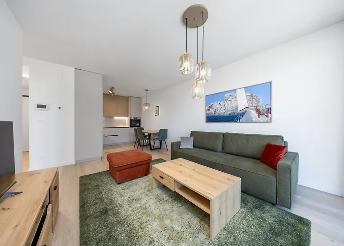 Zwirn Design Near Nivy Station & Downtown Bratislava