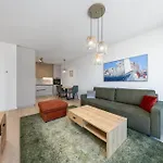 Zwirn Design Near Nivy Station & Downtown 브라티슬라바