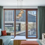 Zwirn Design Near Nivy Station & Downtown *