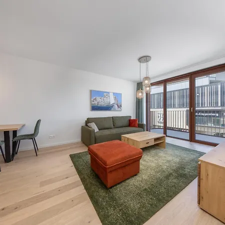Zwirn Loft - New Design Near Nivy & Downtown Apartamento